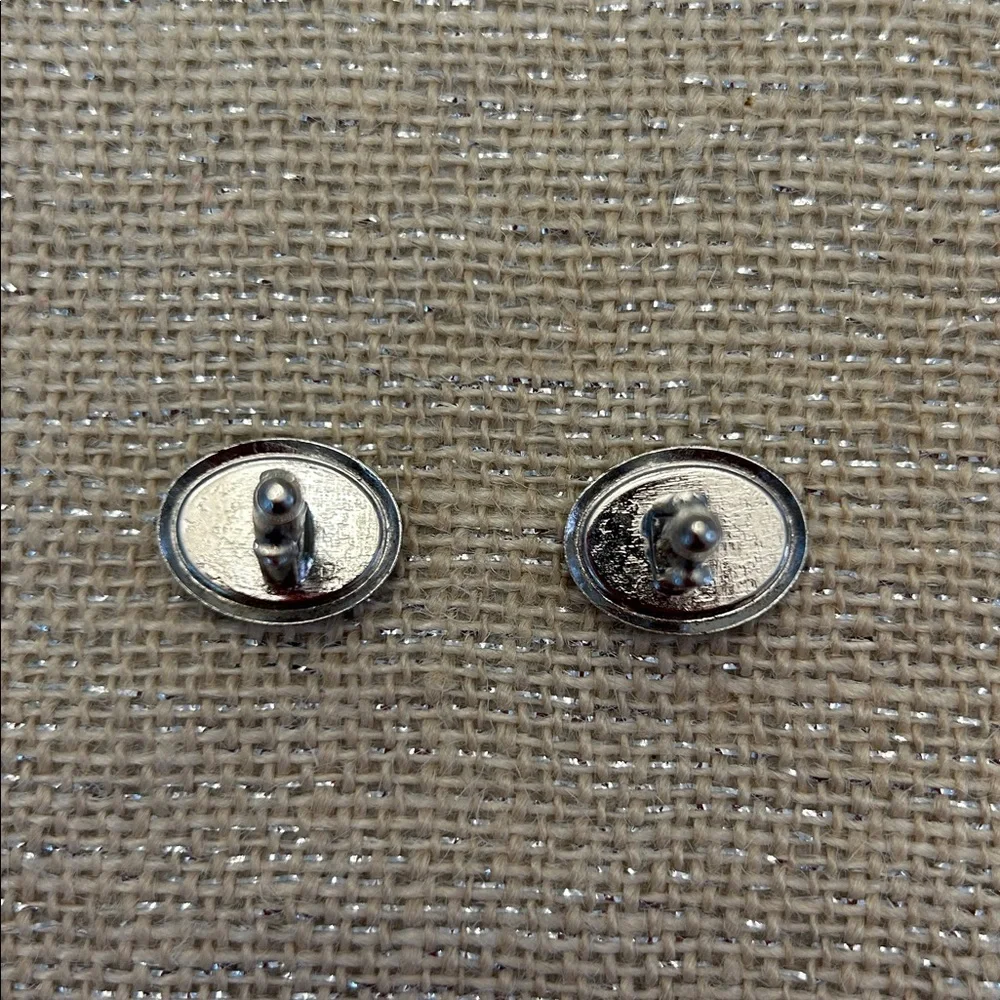 Vintage Oval Black and Silvertone Cuff Links